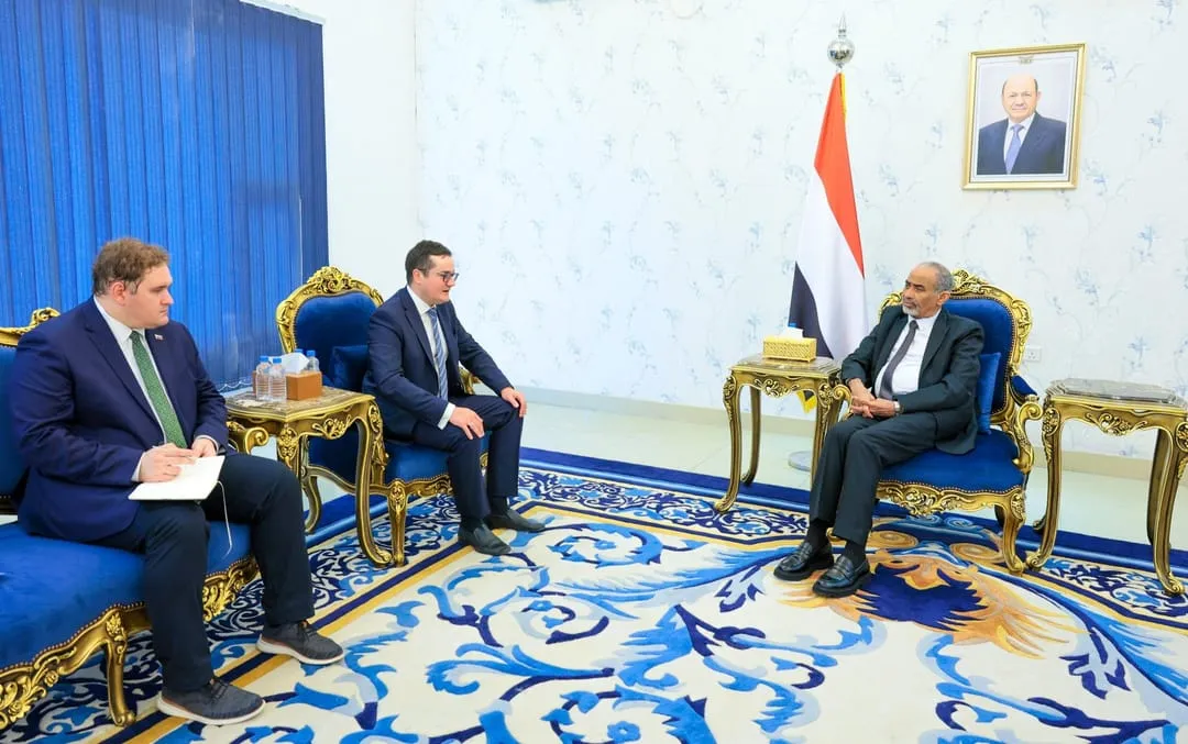 روسيا تُبلغ الفريق الصبيحي رغبتها بإعادة فتح السفارة في عدن