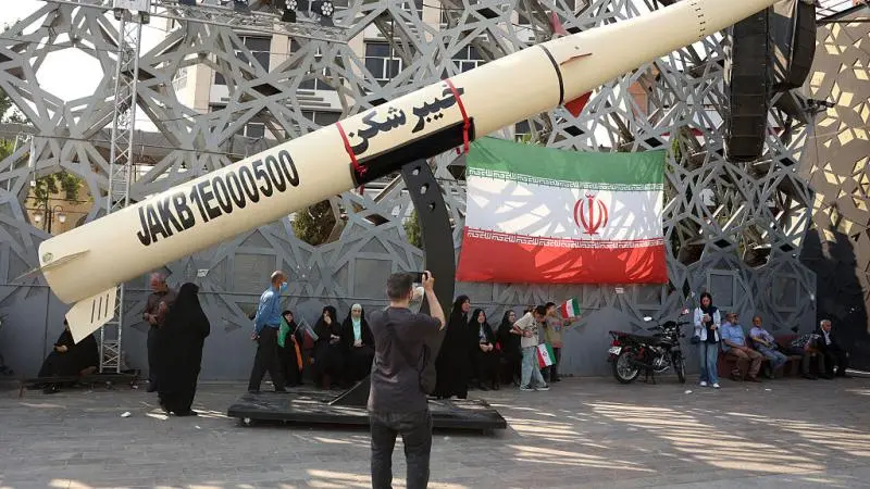 إيران تطلق صواريخ نحو إسرائيل بعد قصف بيروت