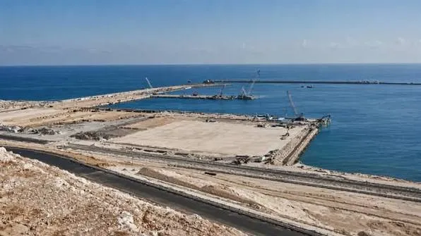 توجيهات بإغلاق منفذ رأس العارة البحري ووقف كافة عمليات الاستيراد والتصدير