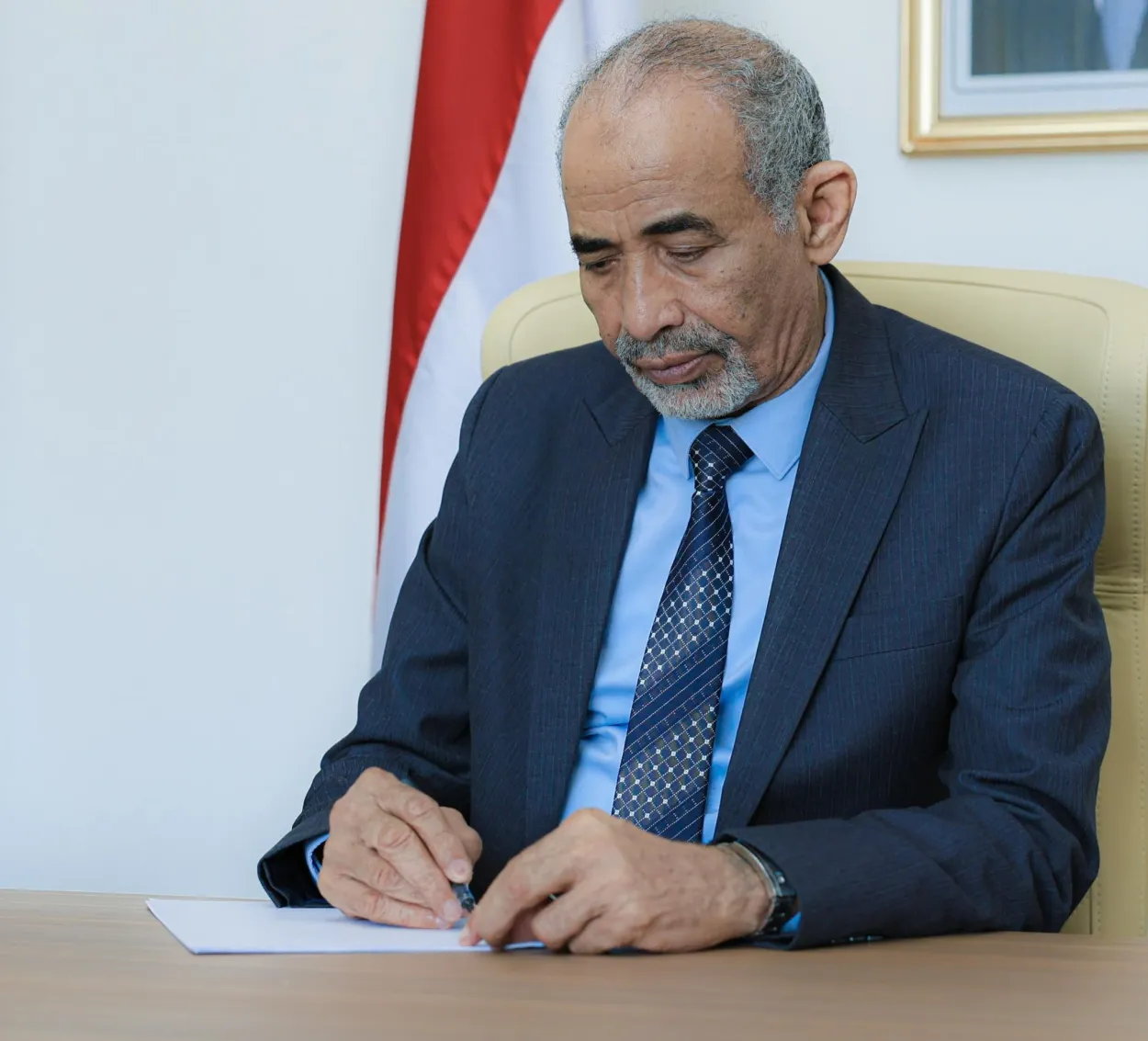 الصبيحي ينعى المناضل الإكتوبري علي مسعد الهدالي ويشيد بمسيرته الوطنية