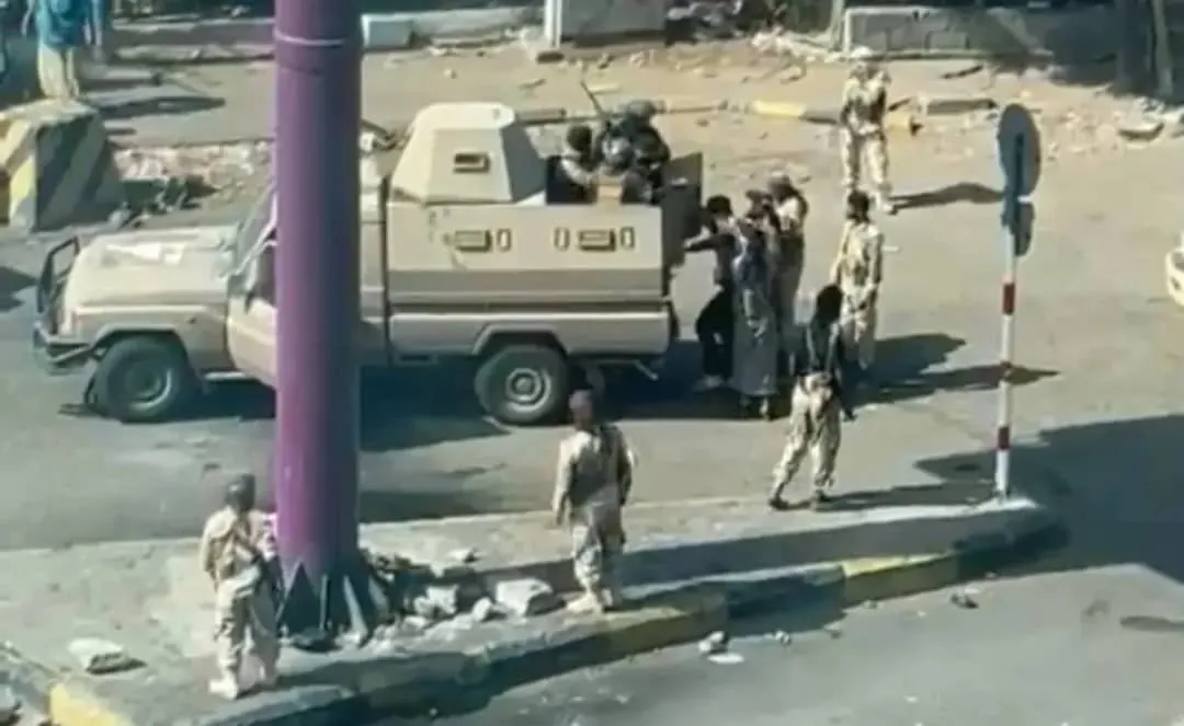 الإفراج عن محتجين في عدن بعد ساعات من احتجازهم خلال احتجاجات الكهرباء
