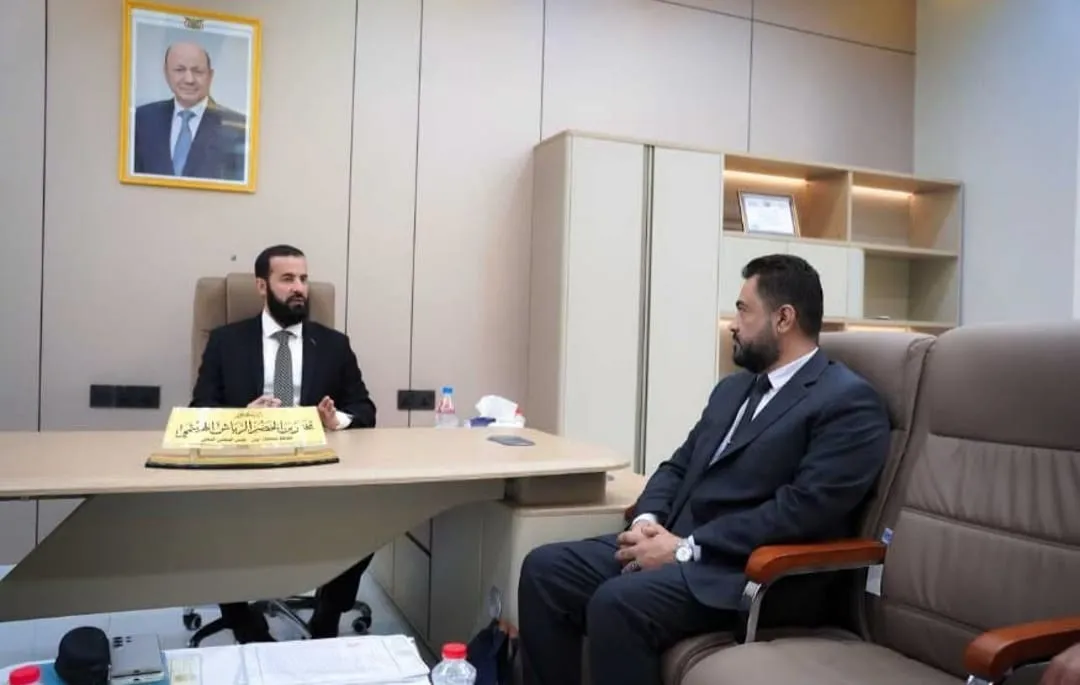 محافظ أبين يبحث أوضاع 11 ألف متقاعد وسبل تحسين خدمات المعاشات