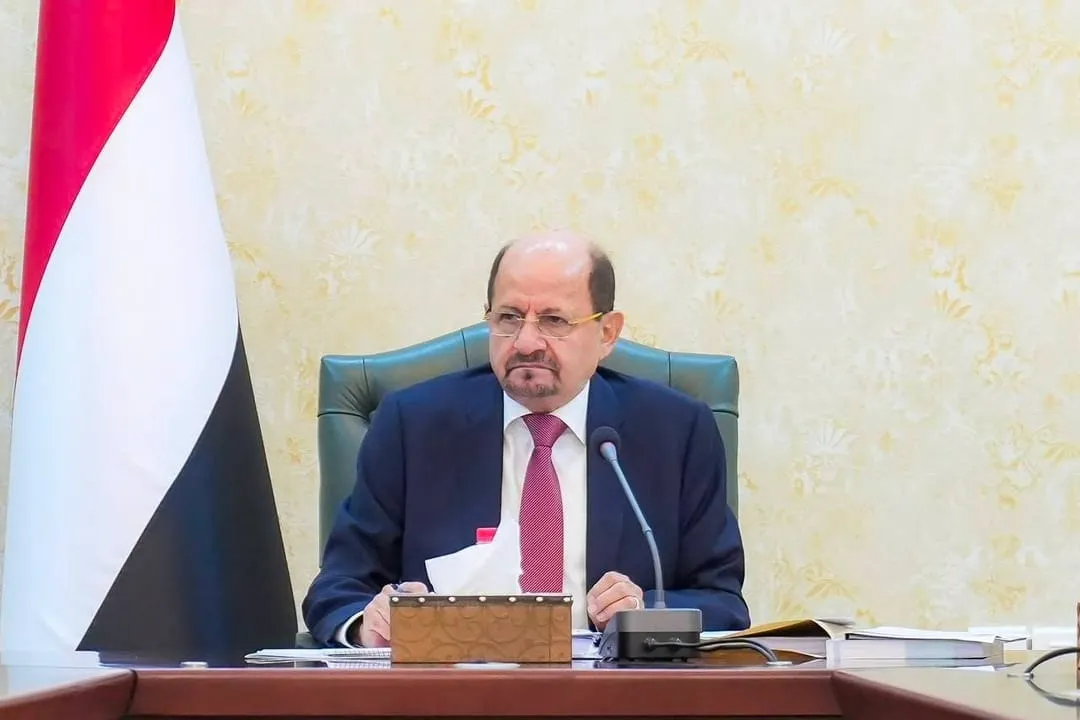 رئيس الوزراء يصدر قرارات بتكليف قيادات جديدة في وزارة الخدمة المدنية