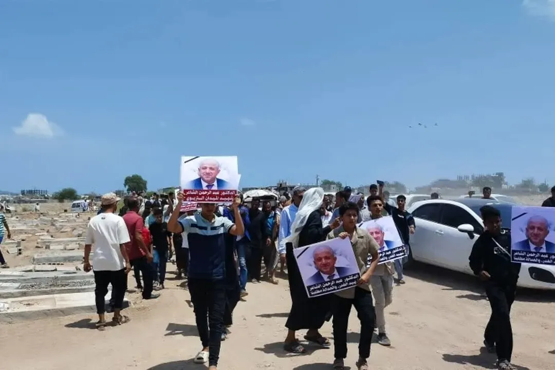 تأجيل محاكمة المتهمين باغتيال عبدالرحمن الشاعر في عدن لهذا السبب