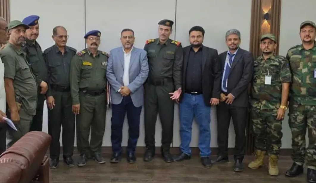 تنفيذًا لقرار وزير الداخلية.. العميد عبدالقوي يتسلم قيادة أمن مطار عدن