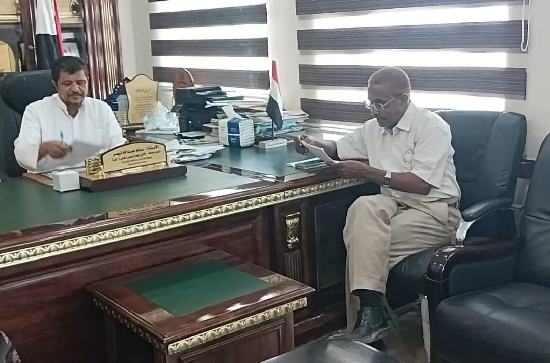 المهرة تبحث زيادة الحوافز المالية للعاملين الصحيين في مستشفى سيحوت العام