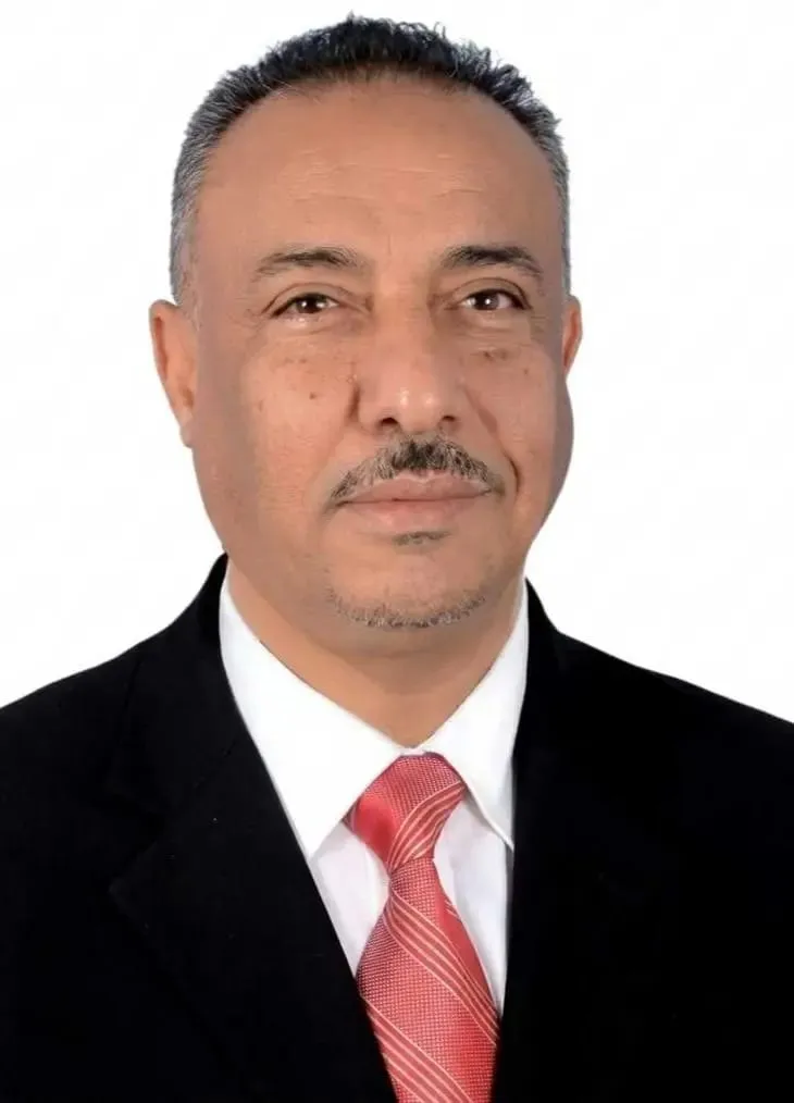 النائب العام يأمر بالقبض القهري على مدير ضرائب عدن السابق بعد رفضه تسليم منصبه